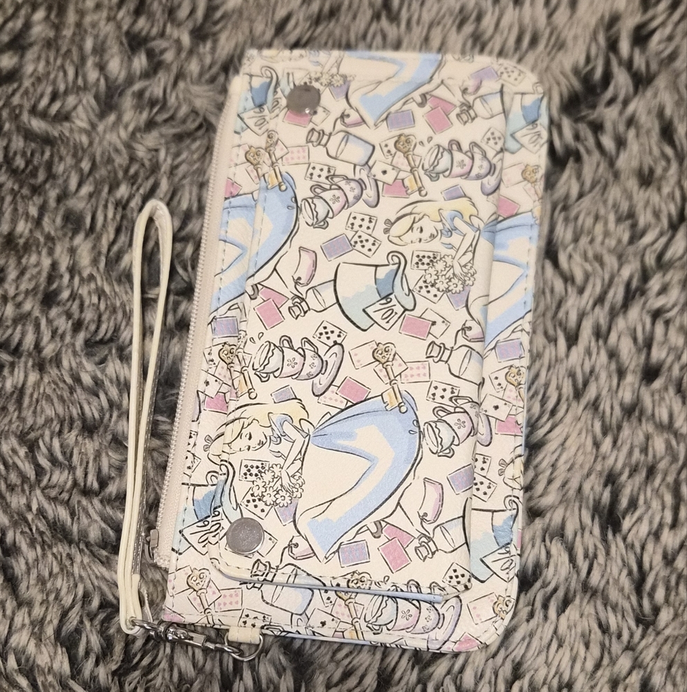 Loungefly Alice In Wonderland Wristlet